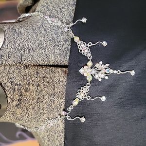 Silver& Iridescent Rhinestone Short Necklace